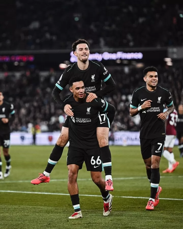 Liverpool Dominate West Ham 5-0: Salah, Díaz, and Gakpo Shine to Extend Lead by 8 Points